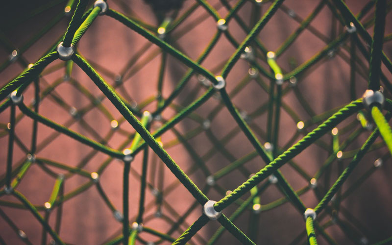 Estrutura de cordas imterligadas entre elas como uma teia para simbolizar os links internos